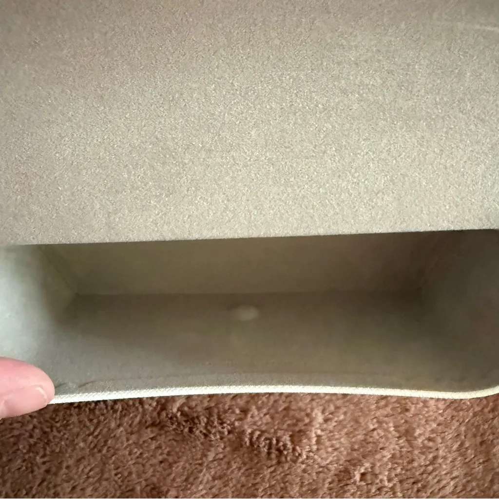 Michael Kors White Eyeglass/Sunglasses Case - Image 3