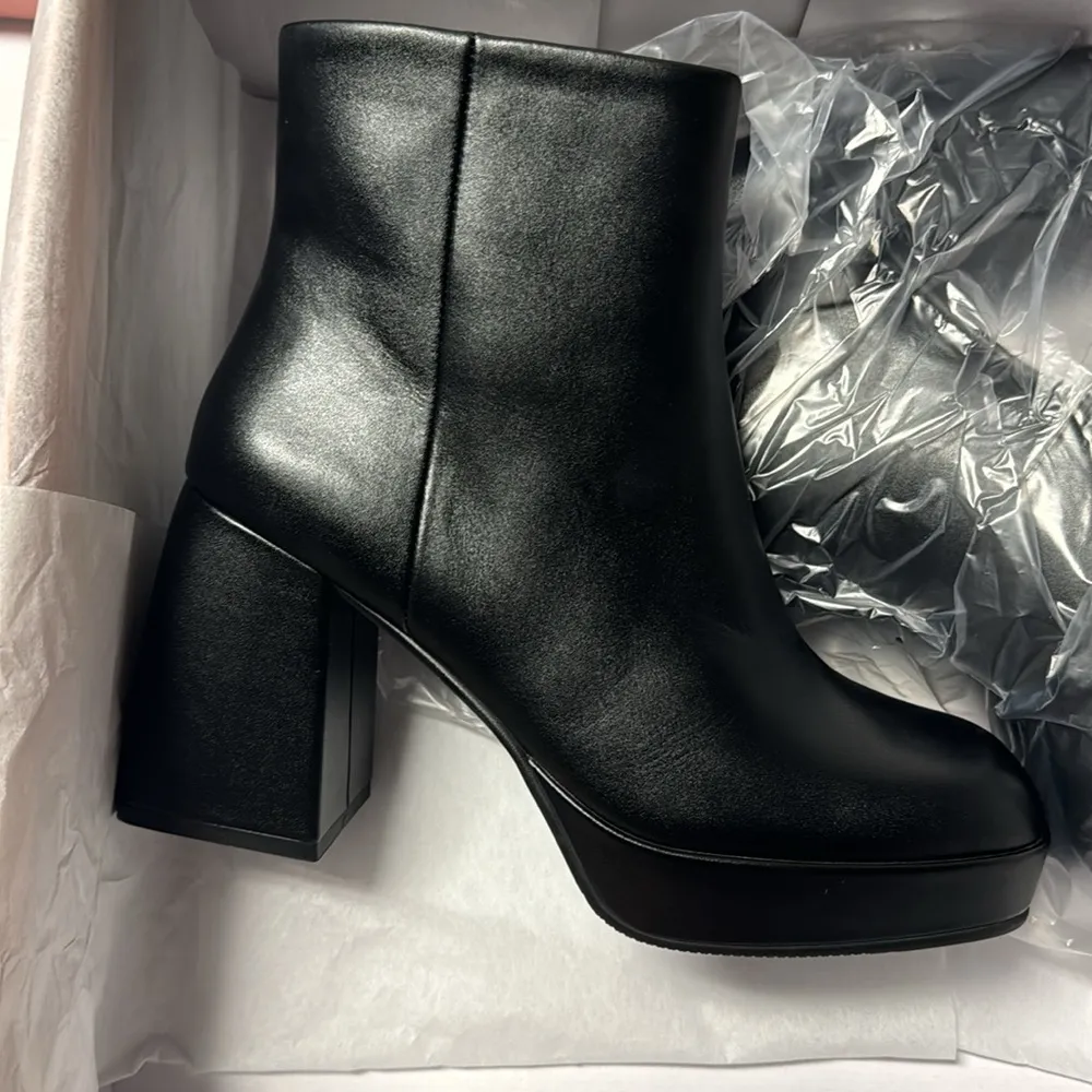 Lisa Vicky Nifty Block Heeled Bootie Side Zip Black Leather Size 6 - Image 4