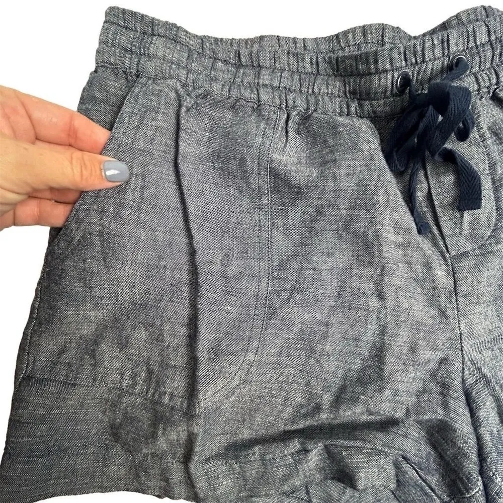 Soho Women's Blue Chambray Drawstring Shorts Size M - Image 4