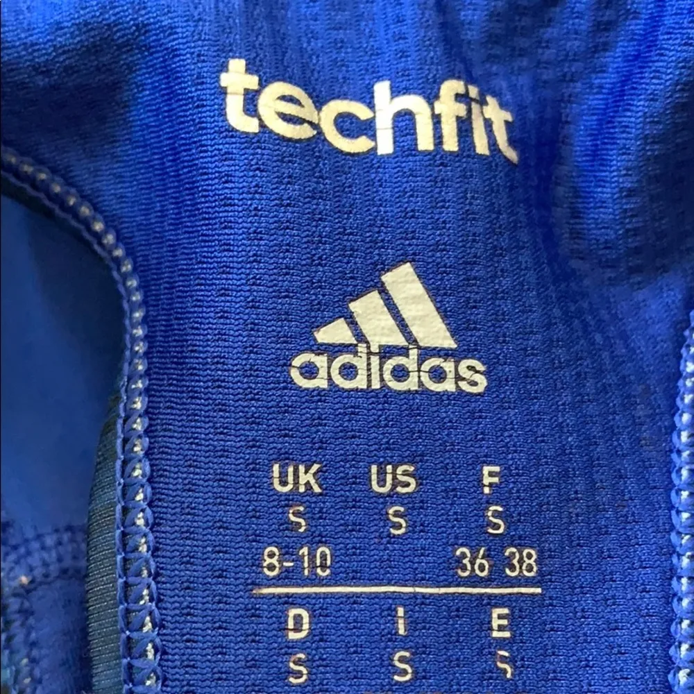 Performance Sports Bra Womens Small - Image 4