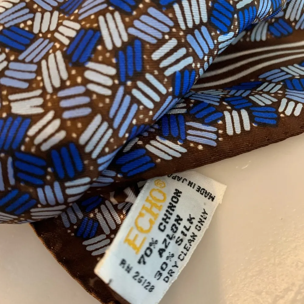 Scarf Echo 70% Chinon Azlon 30% Silk 22.5" x 22.5" Dry Clean Only Made in Japan Blue - Image 4