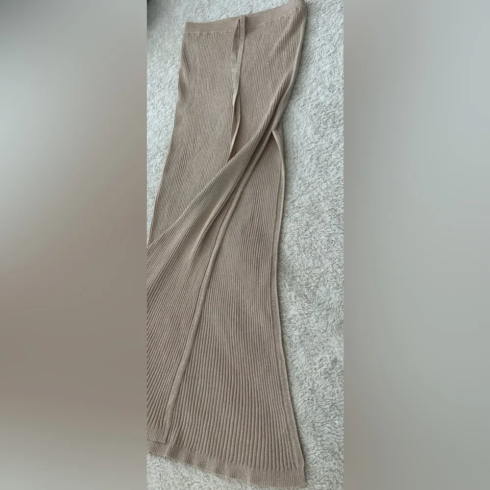 Devon Windsor metallic ribbed sage skirt in dusty rose size small - Image 3