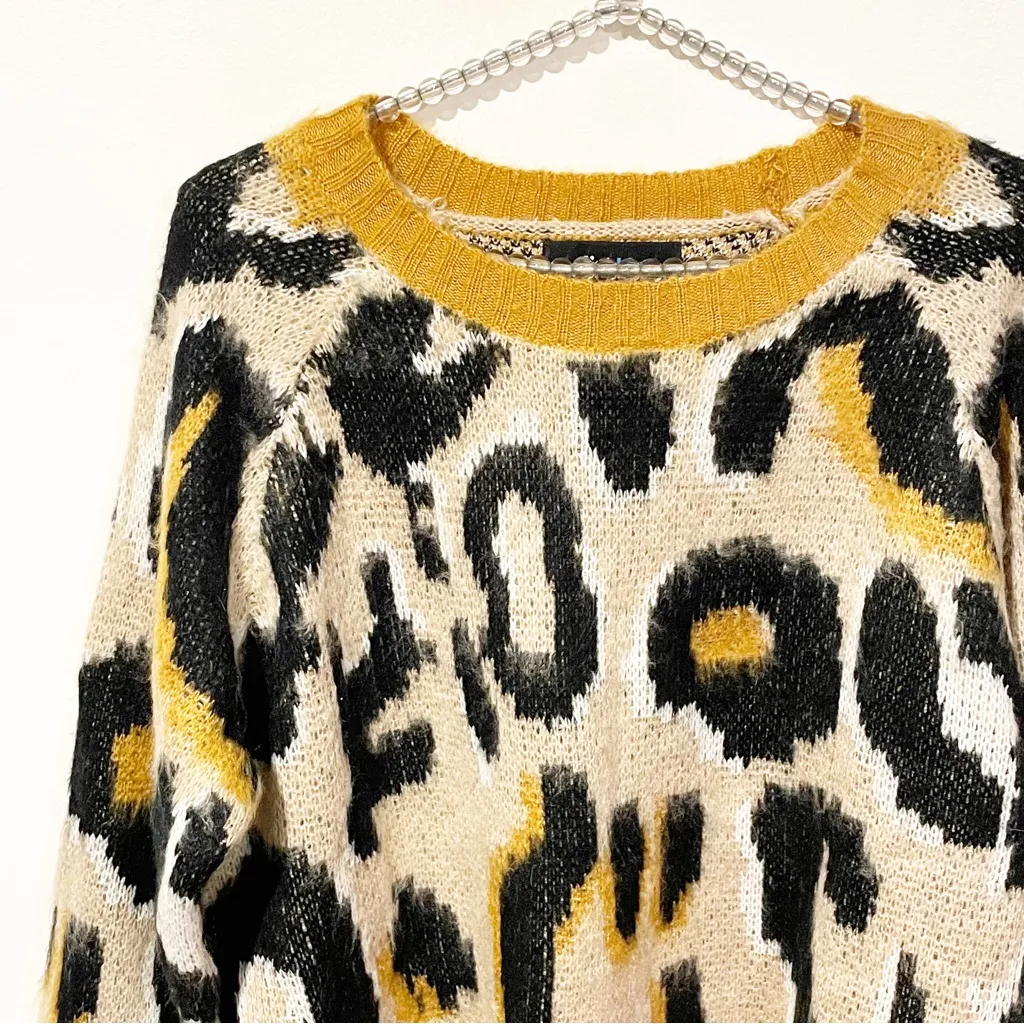 Alice Blue Size XL Brown Leopard Cheetah‎ Animal Print Eyelash Crewneck Sweater - Image 2