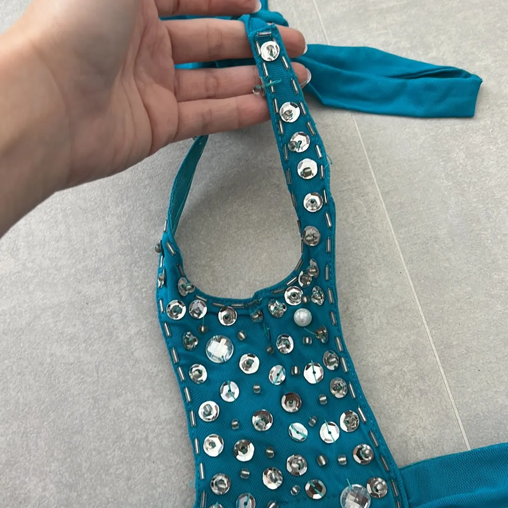 women size small turquoise party dress beads neckline halter lightweight teal Blue - Image 7