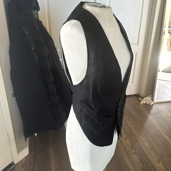 Mind Code Linen black sexy funky open vest size medium - Image 2