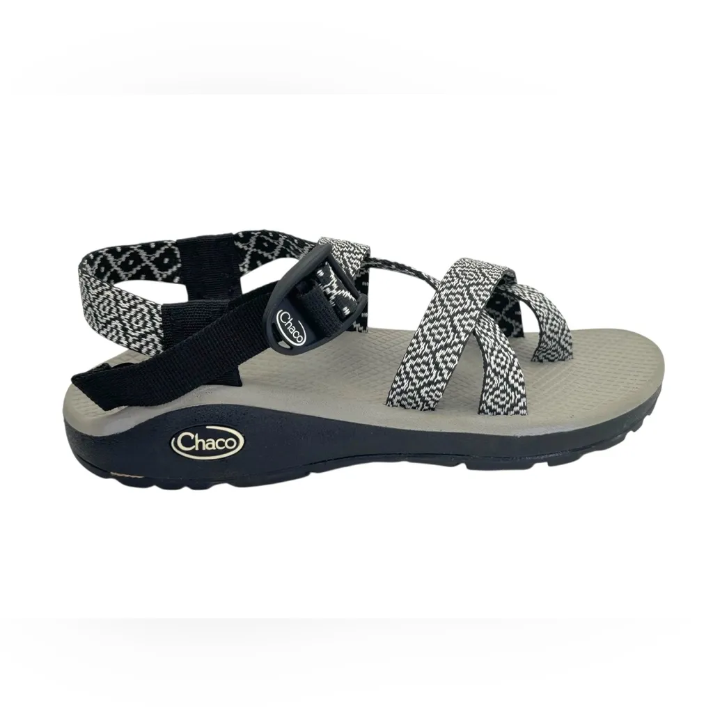 Chaco Women's Z/2 Classic Outdoor Sandal White Black Geo Pattern Womens Size 7 - Image 7