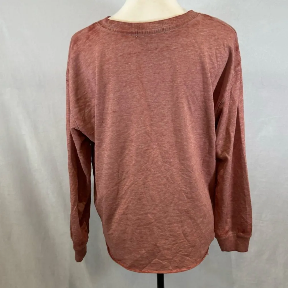 Super soft and flowy long sleeve football mom knit tshirt size medium - Image 3