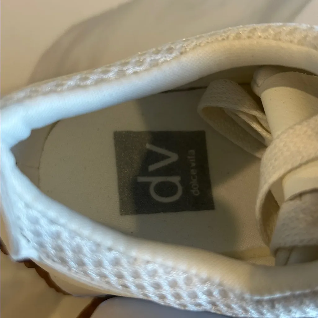 NEW No Box Dolce Vita Sneakers 5.5 White - Image 4