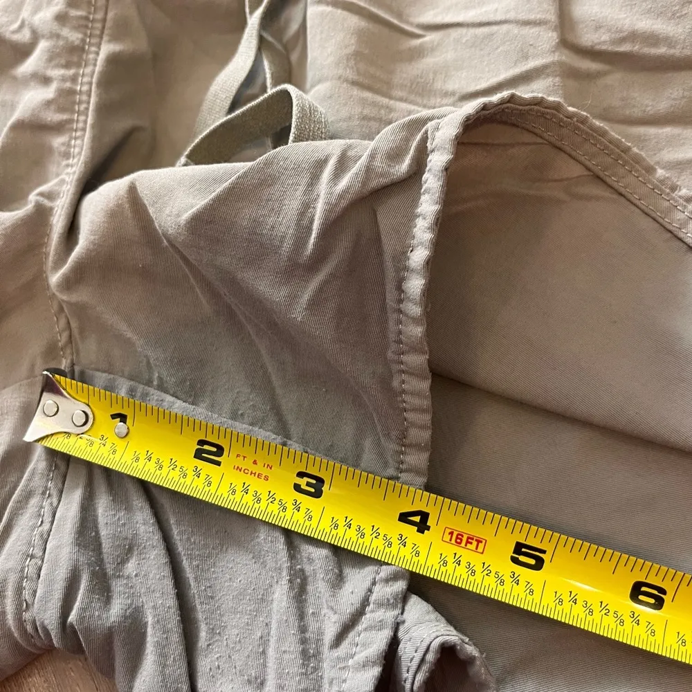 The North Face Women's Gray Shorts - Image 5