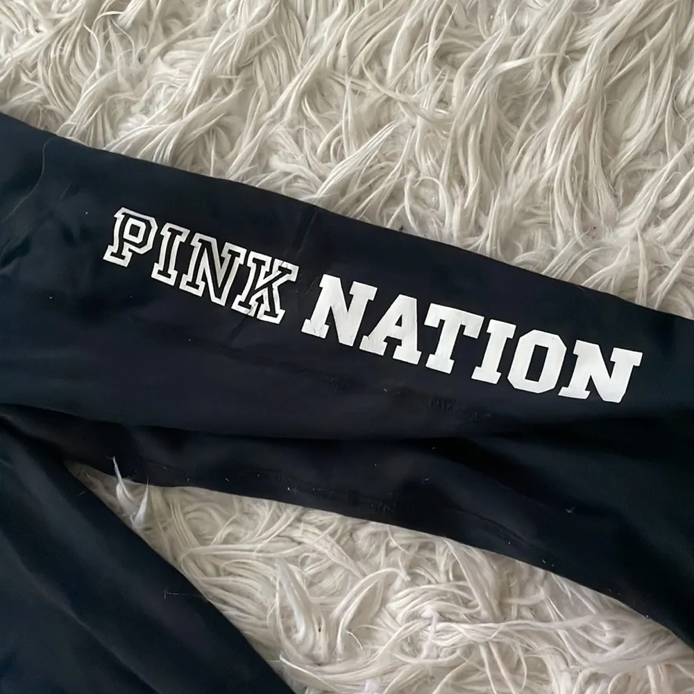 VS Pink Black Yoga Pants - Image 4