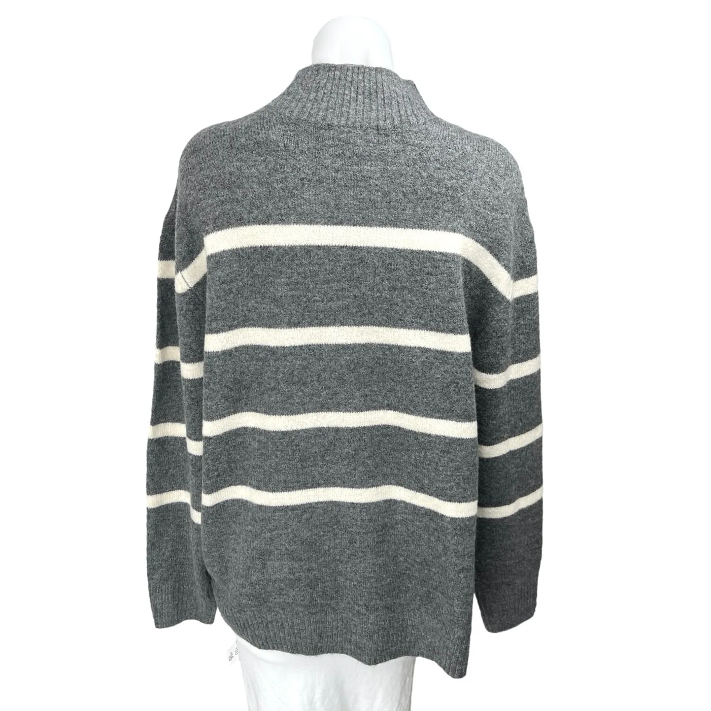 NEW F&F Women's Gray White Striped Knit Long Sleeve Turtleneck Sweater Top Sz M - Image 2