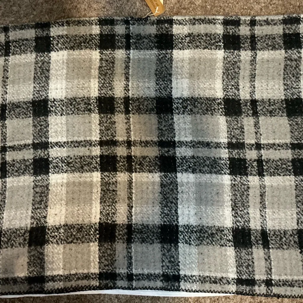 Quagga ‎ Plaid Ruana Wrap Black Gray  Poncho NWT OS Cozy Core Layering Boho - Image 6