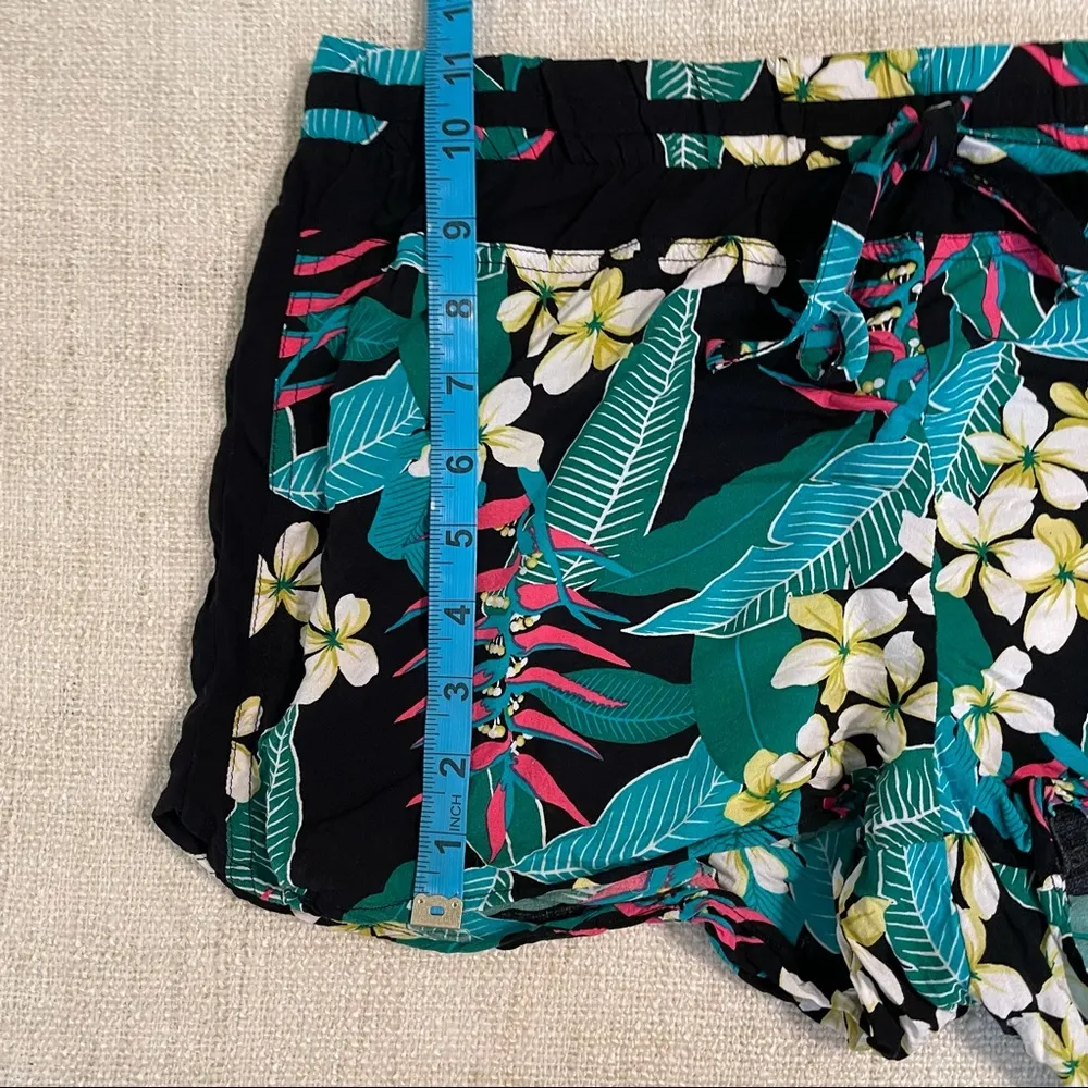 Tommy Bahama Sleep Shorts - Image 10