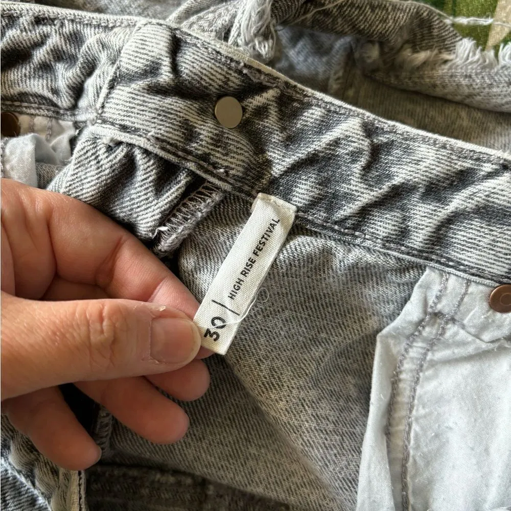 PacSun black acid wash high rise festival shorts size 30 100% cotton - Image 3