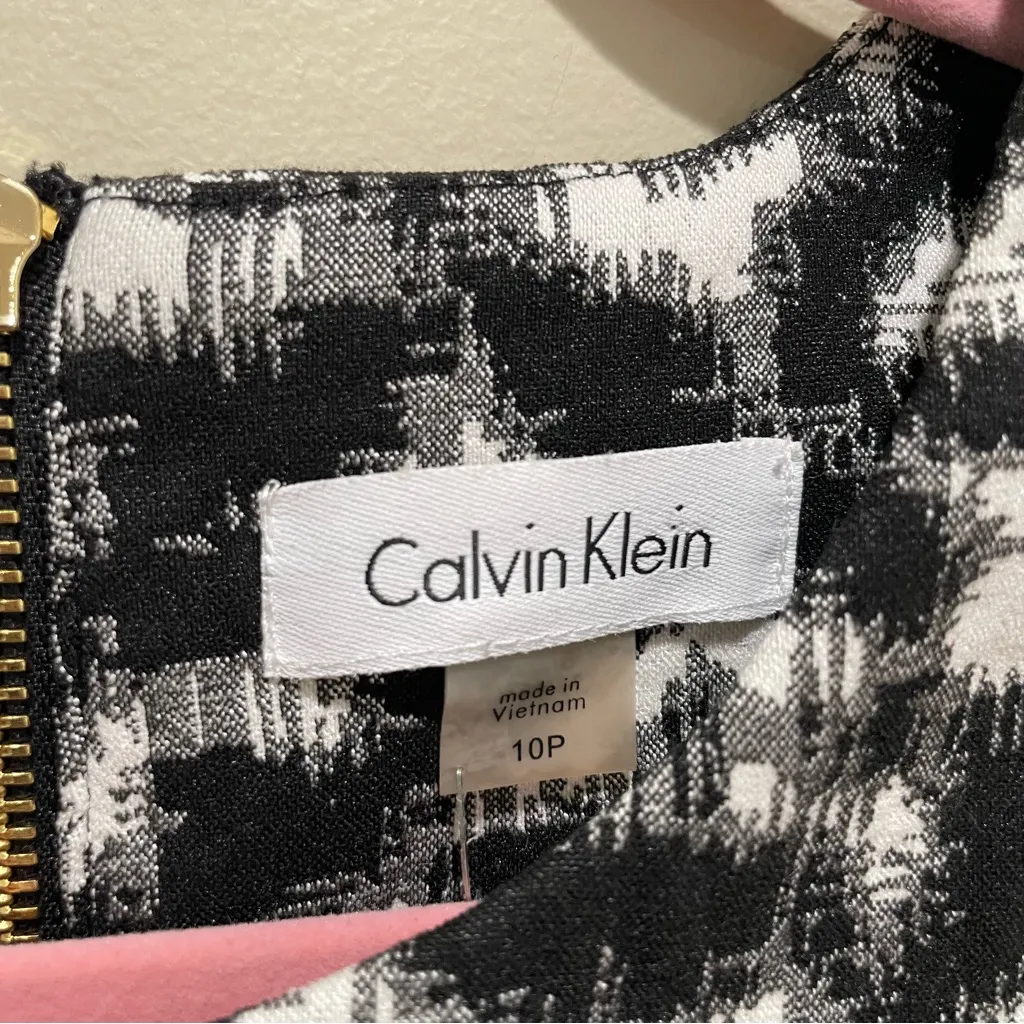 Calvin Klein Sheath Dress Abstract Print Black And White Womens Size 10 Petite - Image 6