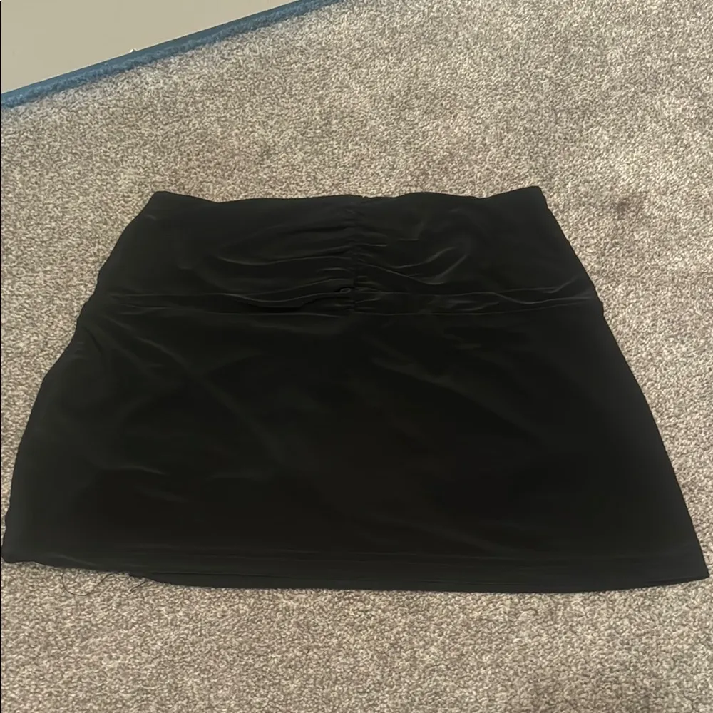 ⭐️TIGER MIST Black Ruched Mini Skort - Image 2