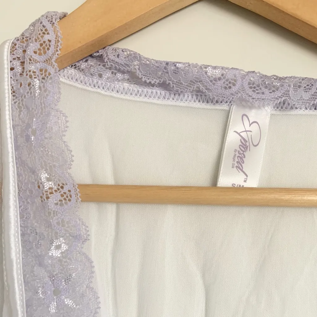 Lace Sheer Flutter Sleeve Robe Bridal White Lavender Romantic Wedding S/M NWT Purple Size undefined - Image 5