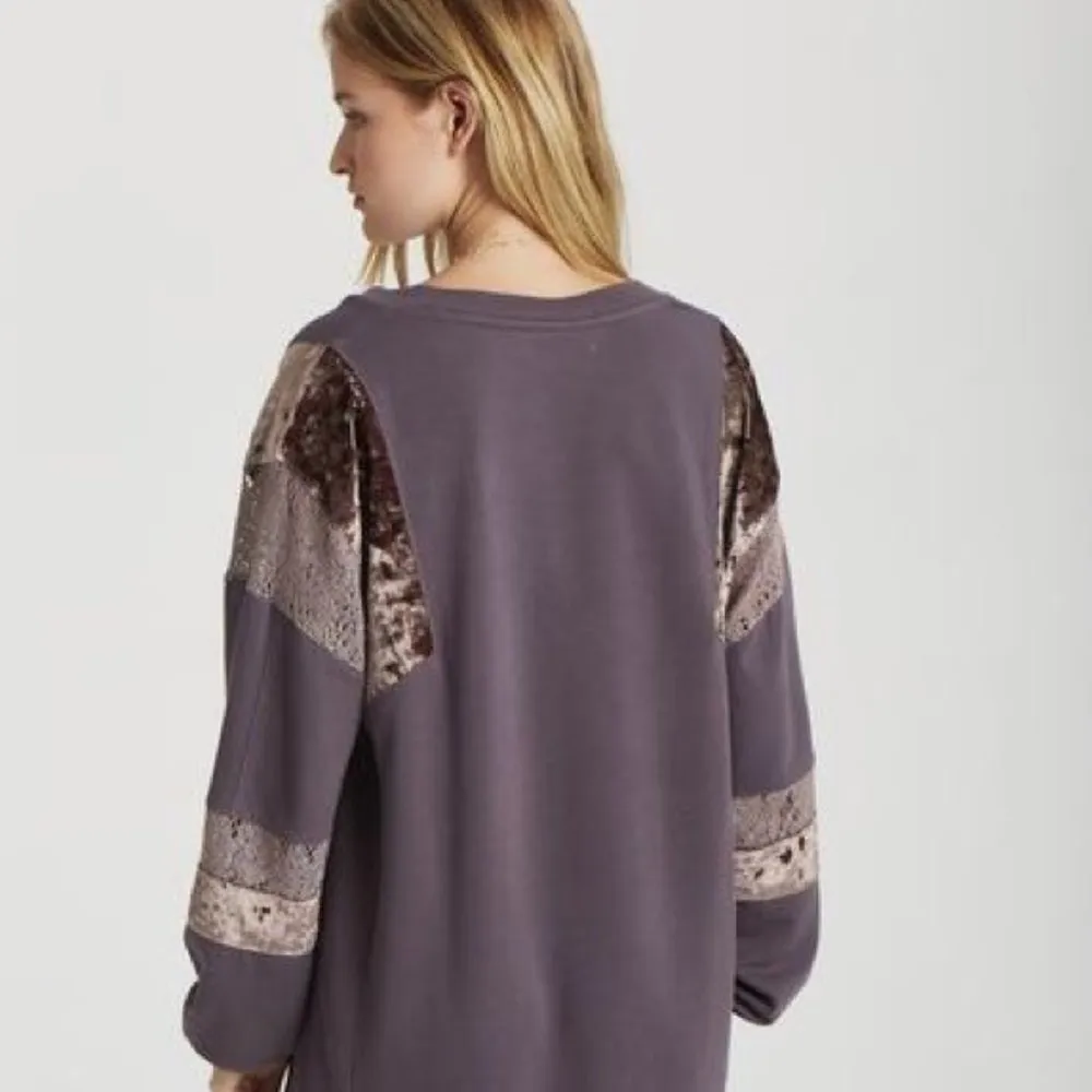 Blu Clover Sweatshirt Velvet & Lace Detail V - Image 3