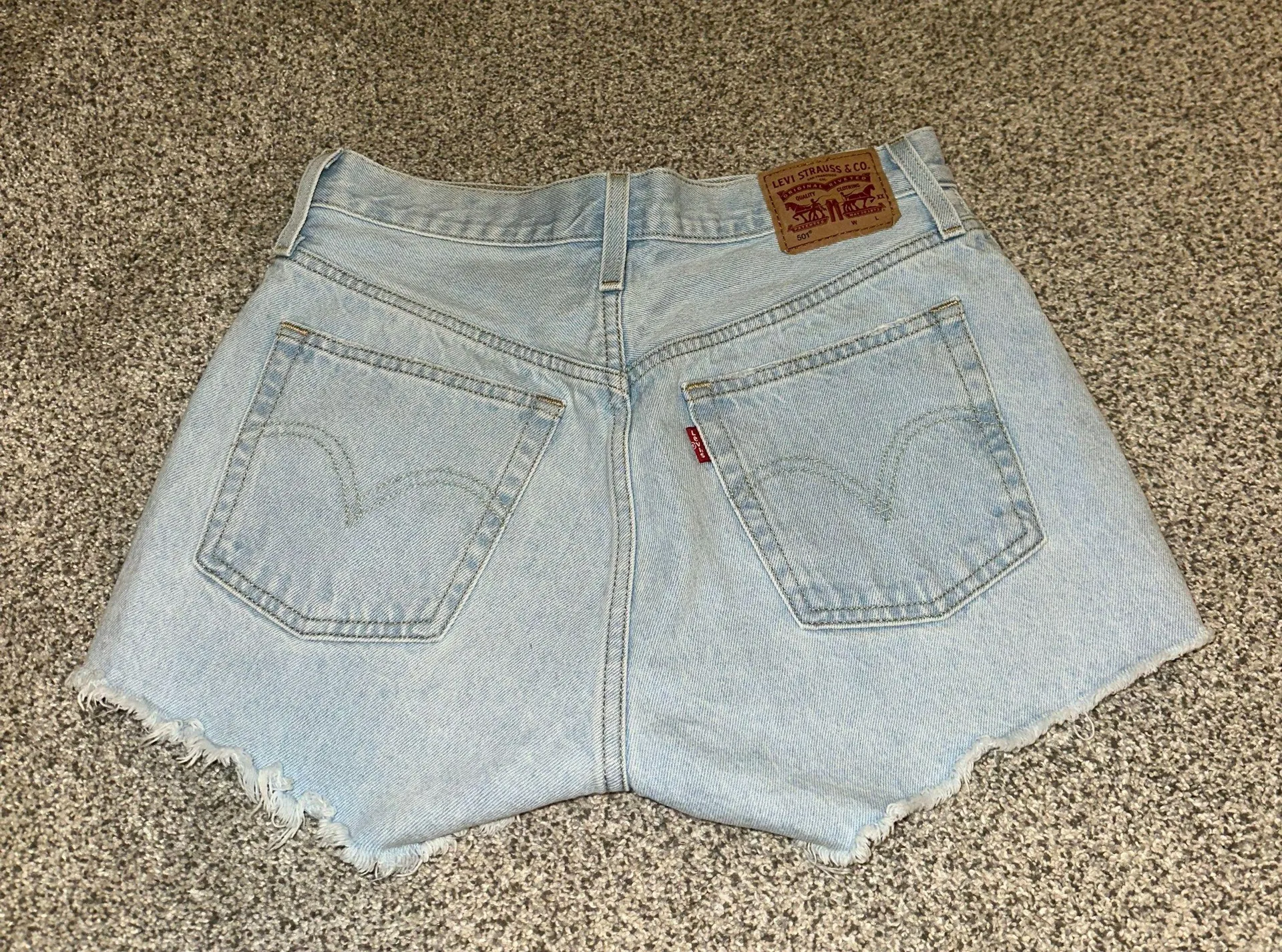 Levi’s Light Wash Denim Shorts - Image 2