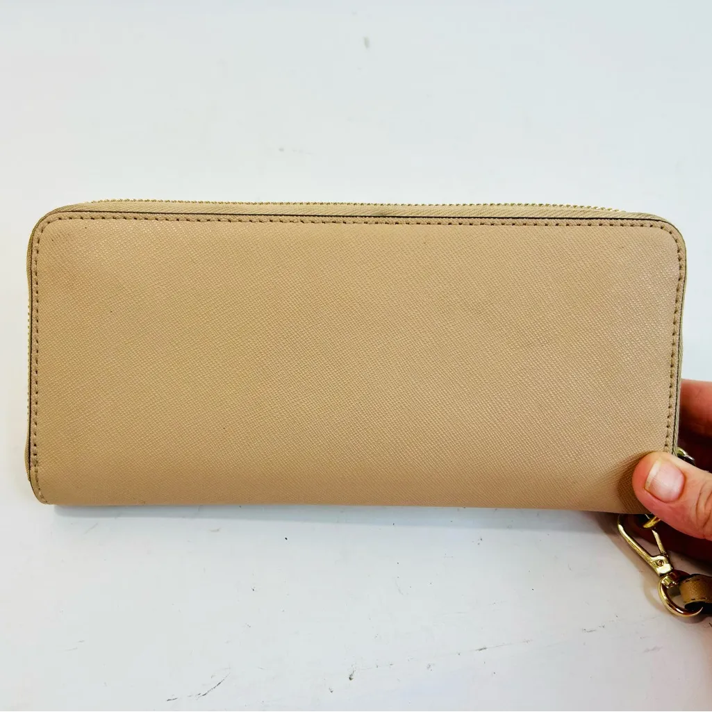 Michael Kors Jet Set Continental Wristlet Wallet in Beige Saffiano Leather - Image 4