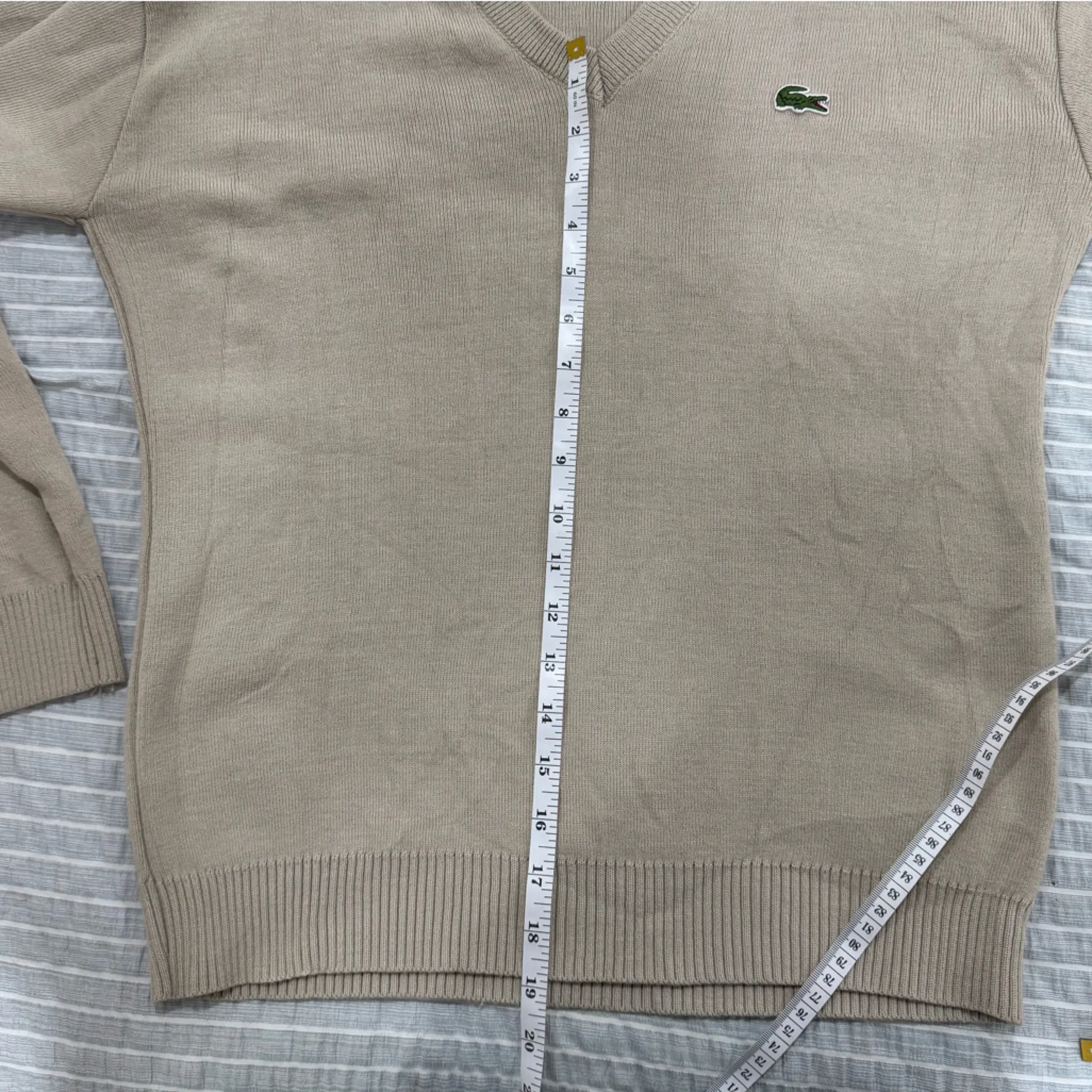 Lacoste popover lighweight sweatshirt tan Logo V neck Unisex chic size 7 Size M - Image 5