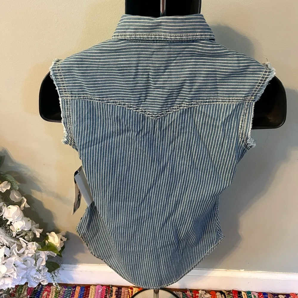NEW Seven 7 Cowgirl Stripe Cutoff Collar Top Denim Style Nashville Blue Small - Image 5