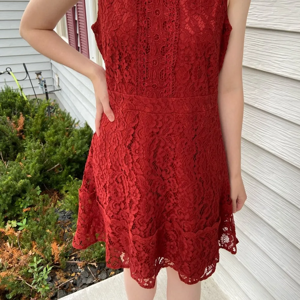Boutique lace dress - Image 3