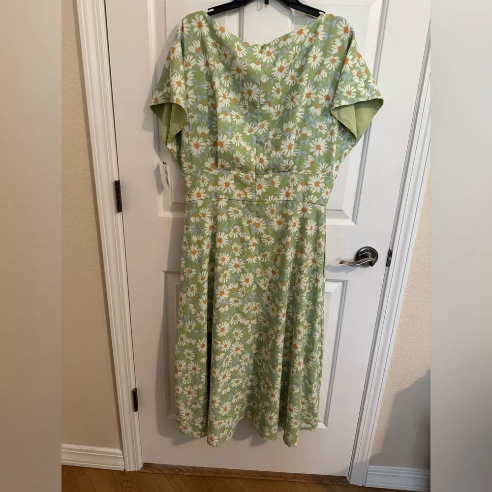 NWT Alexa Armor daisy dress pockets Green Size 14 - Image 11