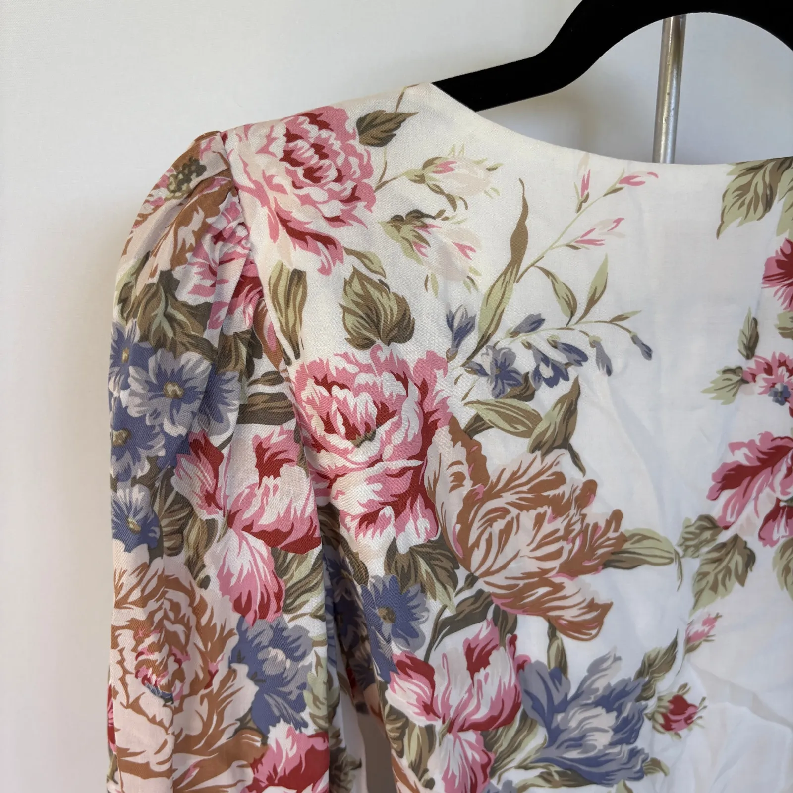 Auguste Floral Wrap Top Feminine Puff Sleeve Romantic Folk Blouse Size 4 White - Image 4