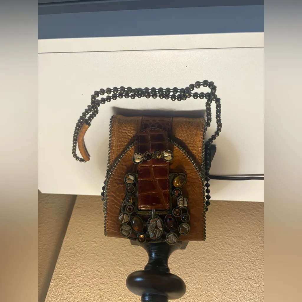 Leatherock brand. Vintage in amazing condition. Measurements: 5” W by 6” L. Brown - Image 8