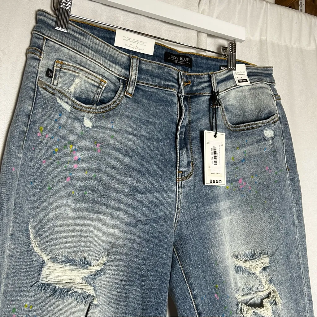 NWT Judy Blue Mid Rise Boyfriend Fit Paint Splattered Distressed Denim Jeans 32 - Image 4