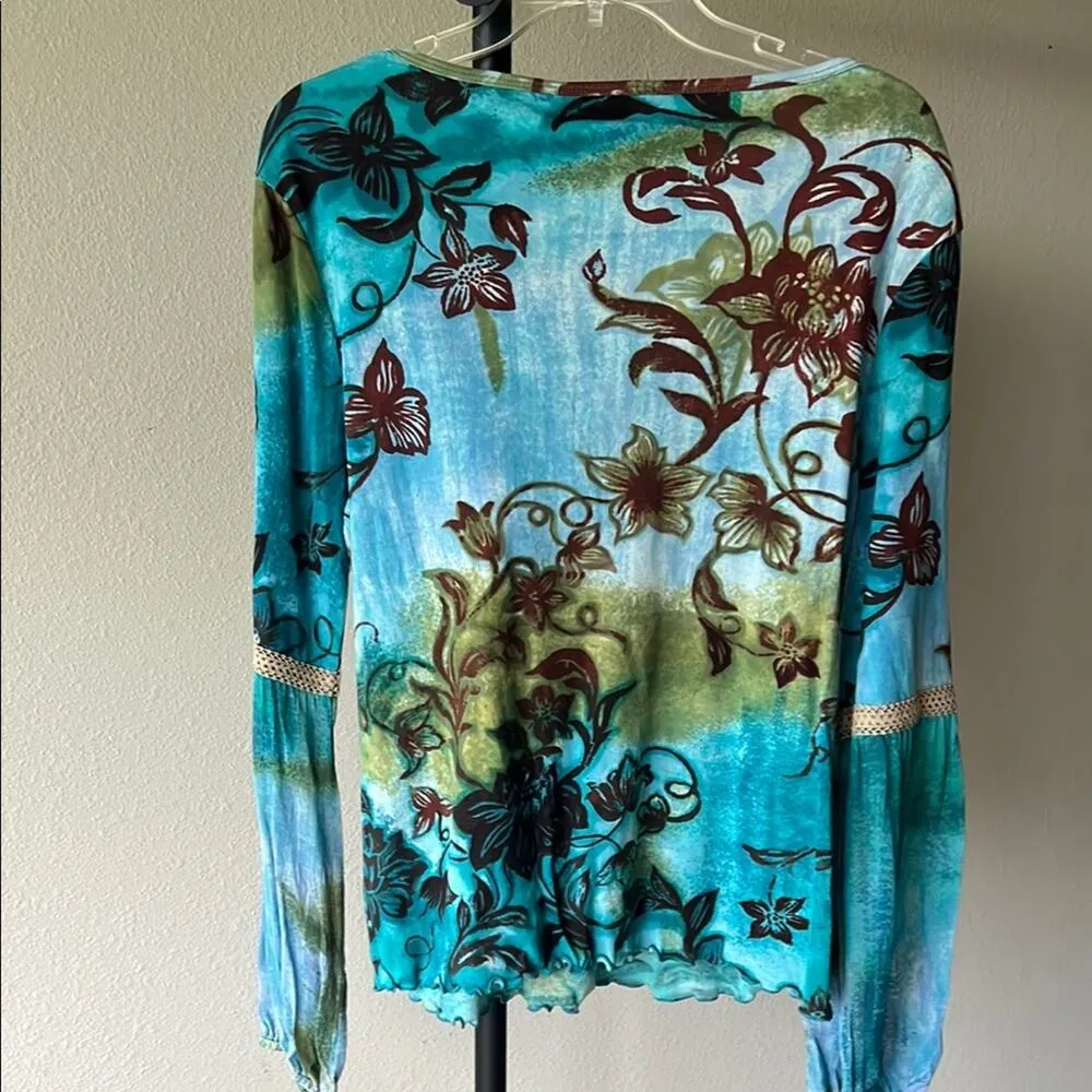 NWT  Women's Long Sleeved V-Neck Top - size XL - Image 9