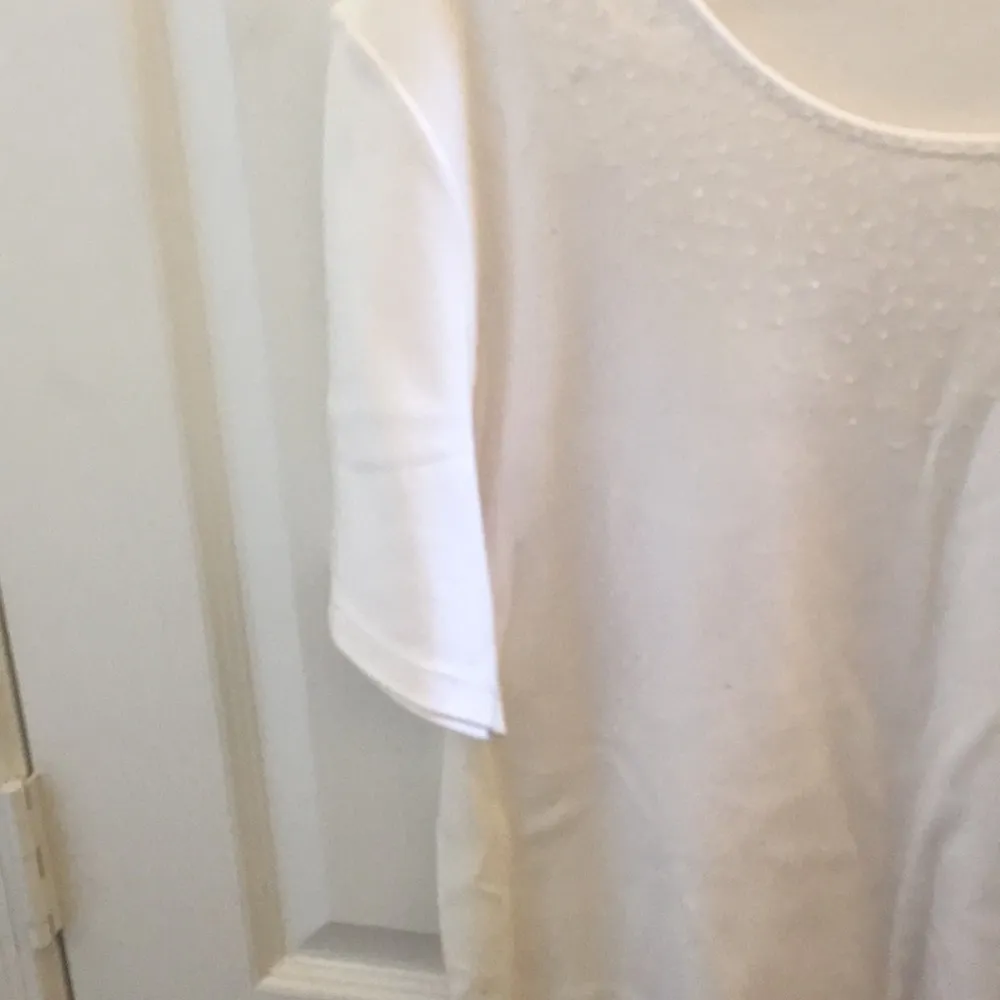 FINAL MARKDOWN Ladies drapers and Damon’s tee large - Image 2