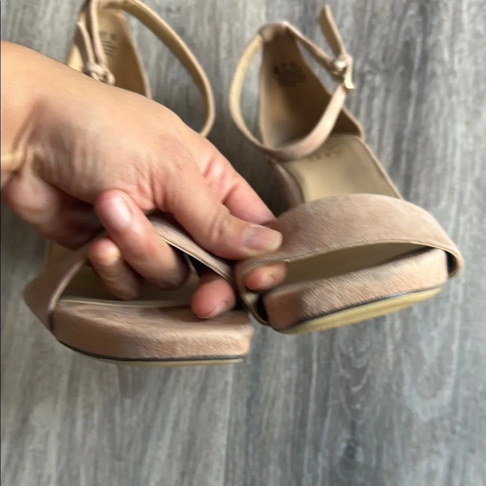 Naturalizer Women's Beige Suede Sandals Tan Platform Heels 9.5 - Image 5