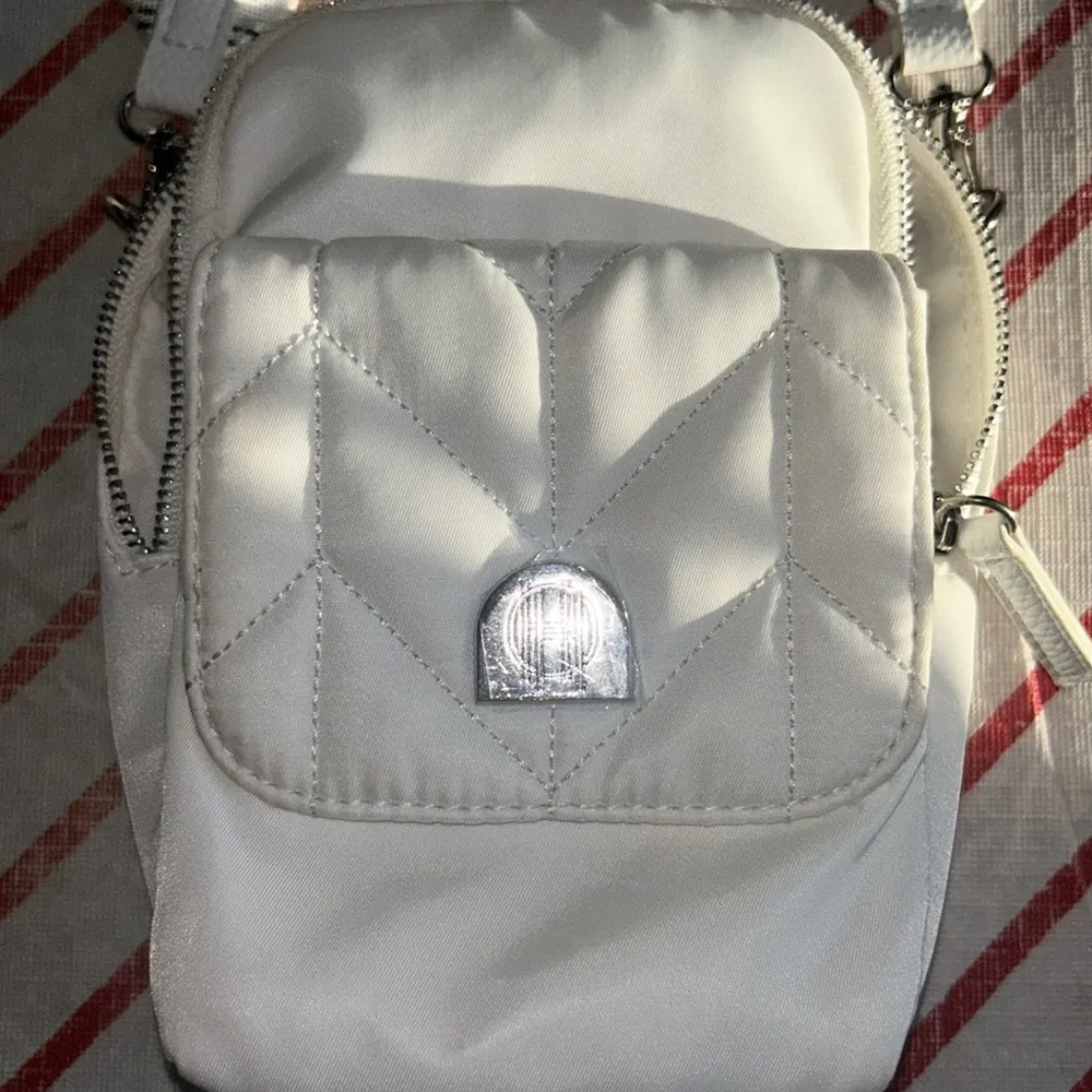 House of Harlow Crossbody - Image 3