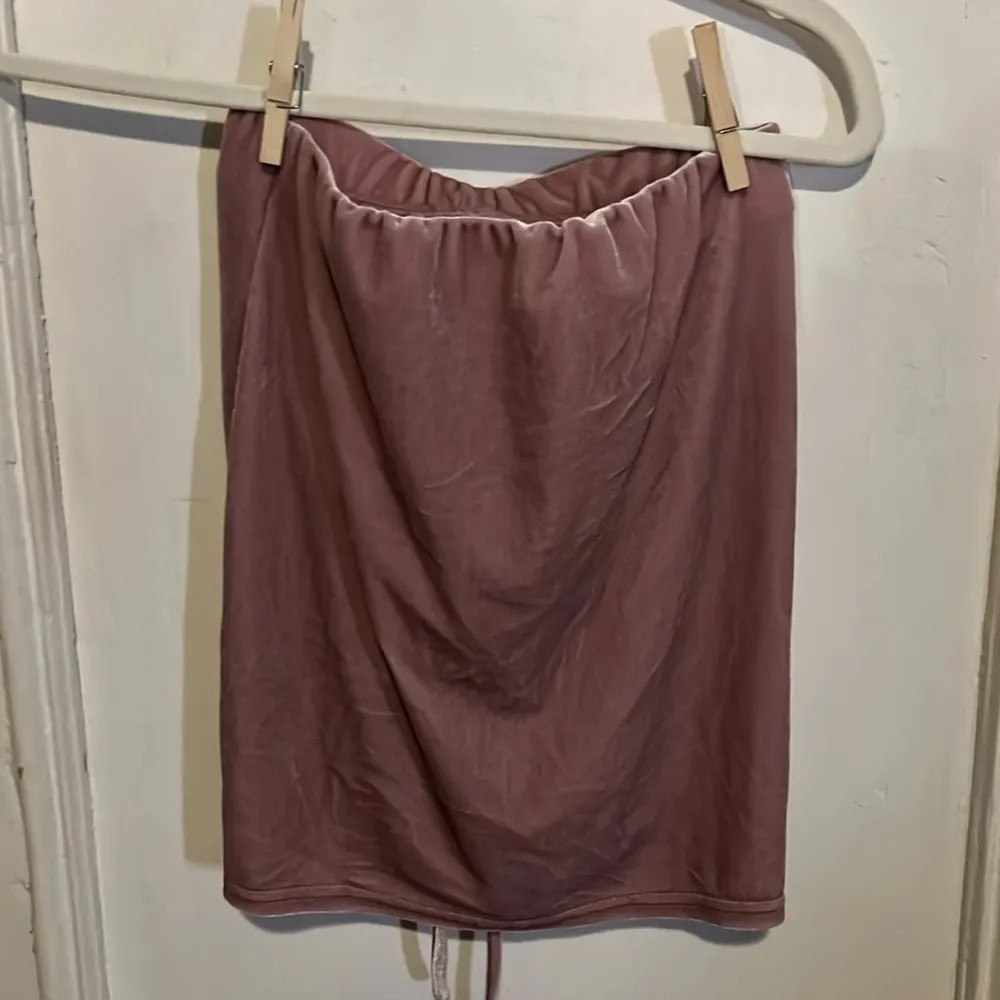 Pink velvet mini skirt  - Image 2