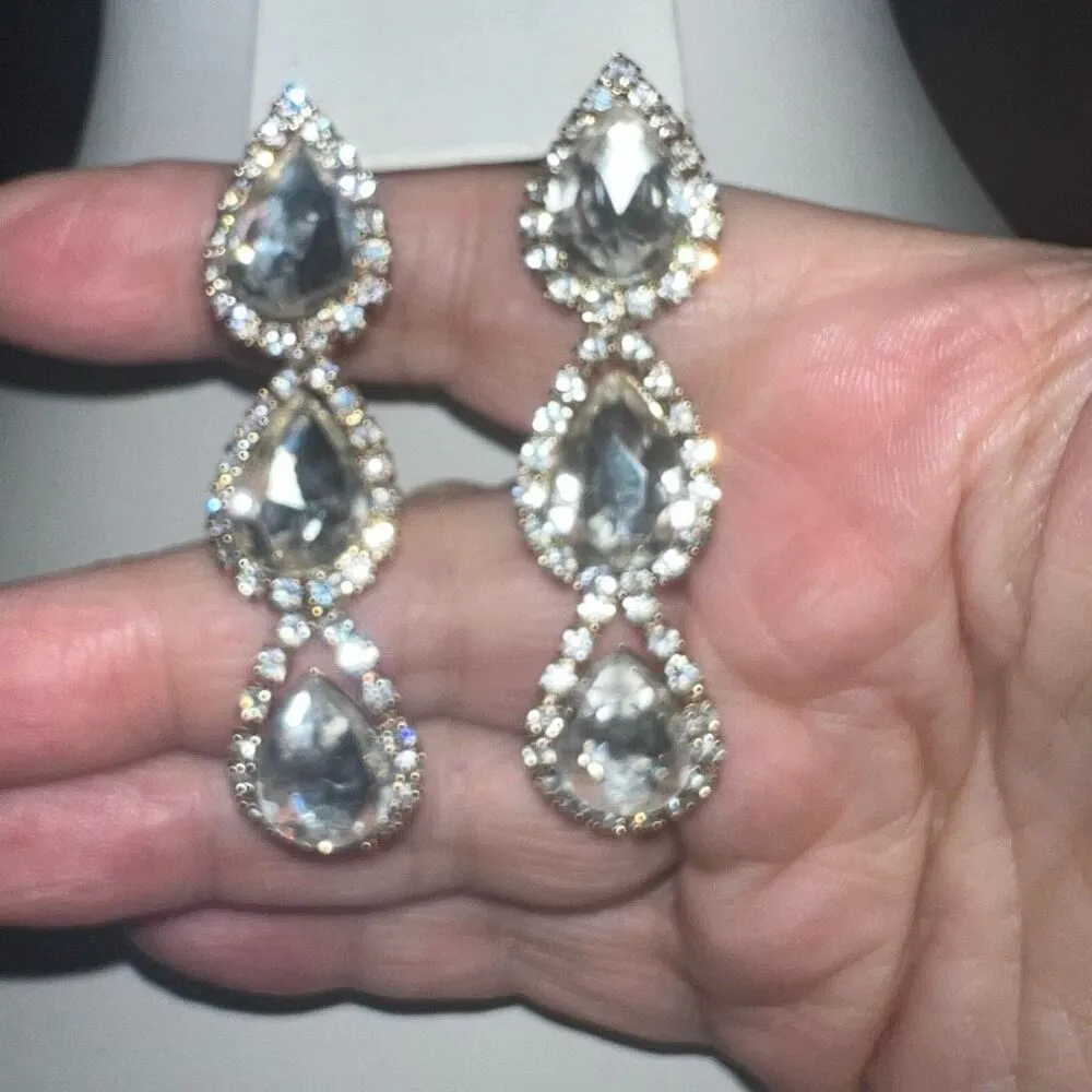 Silver Tone and Crystal Stunning Dangle Halo Earrings - Image 3