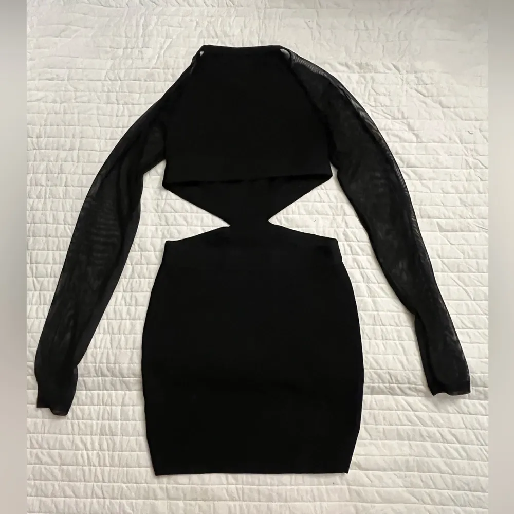 Revolve superdown hit the club dress in black - Image 8