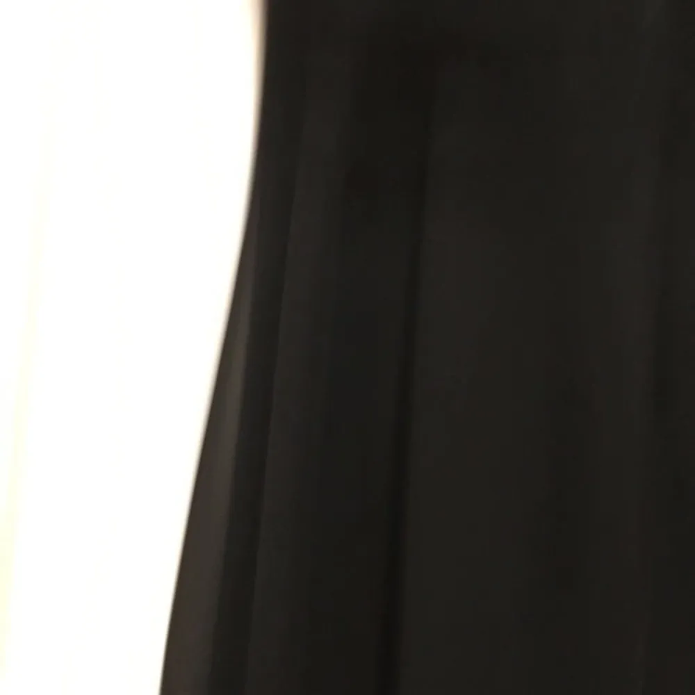 Beautiful Black formal dress size 4 - Image 11