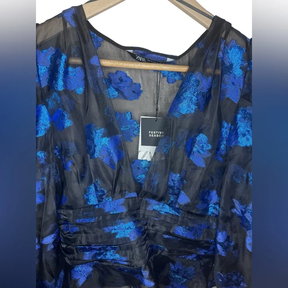 Zara Metallic Floral Sparkly Puff Sleeve Organza Blouse Size M - Image 4