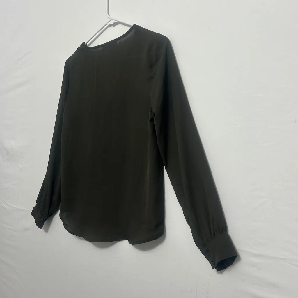 Active USA Olive Green V-Neck Grommet Blouse Long Sleeve Size S(A287) - Image 7