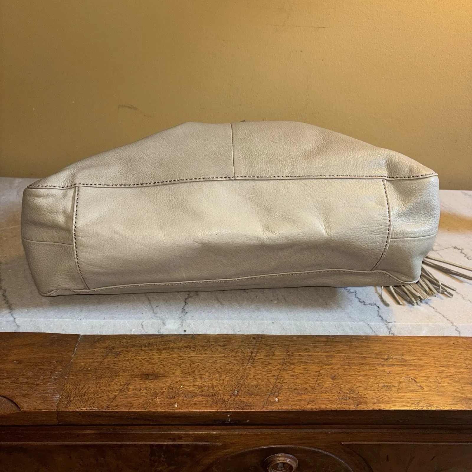 Hobo Leather Zip Top‎ Shoulder Bag Purse Beige Fringe Zipper Pull Tan - Image 7