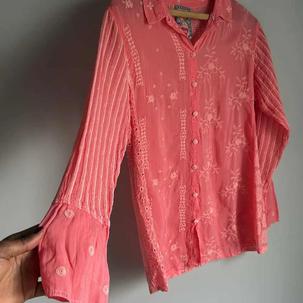 Johnny Was NYX Button Down Embroidered Eyelet Shirt Tunic in Coral Sunset Medium - Image 7