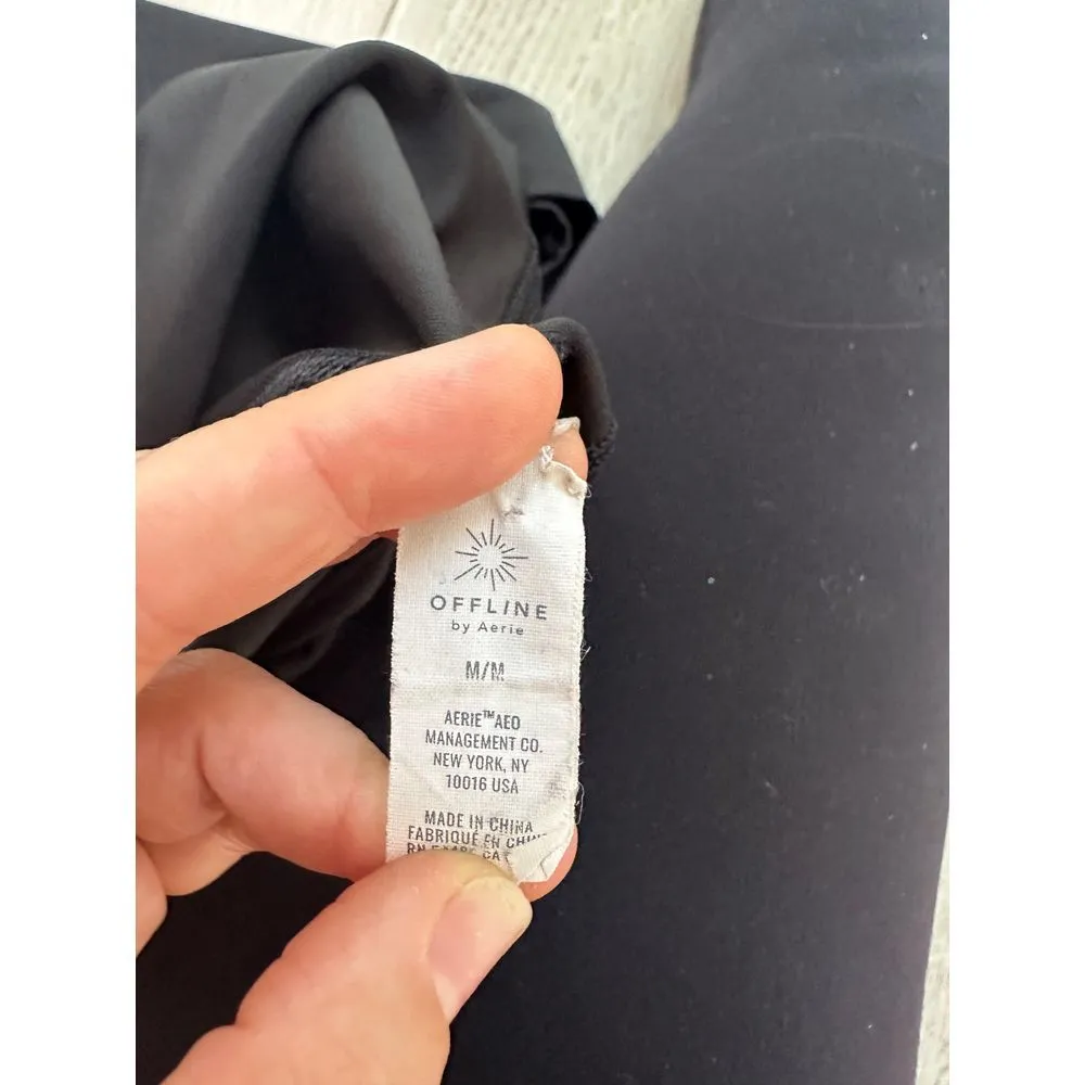 Offline by Aerie high waisted black 7/8‎ shiny leggings yoga pants size medium - Image 3