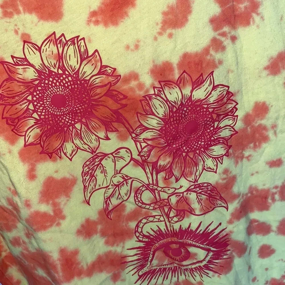 Empyre shirt Tie Dye Graphic Tee Sunflowers Eye Boho Trippy Tangerine Orange Red Size M - Image 5
