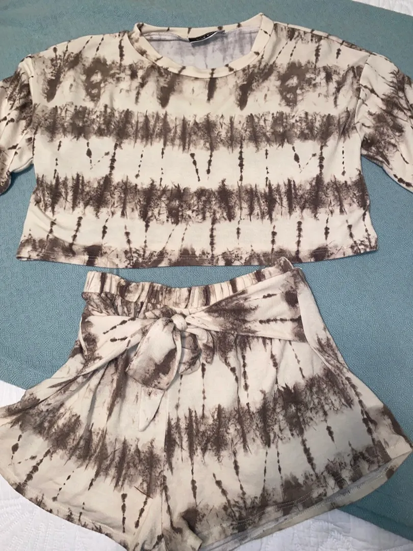 These Three Boutique Tie-Dye Set - Image 3