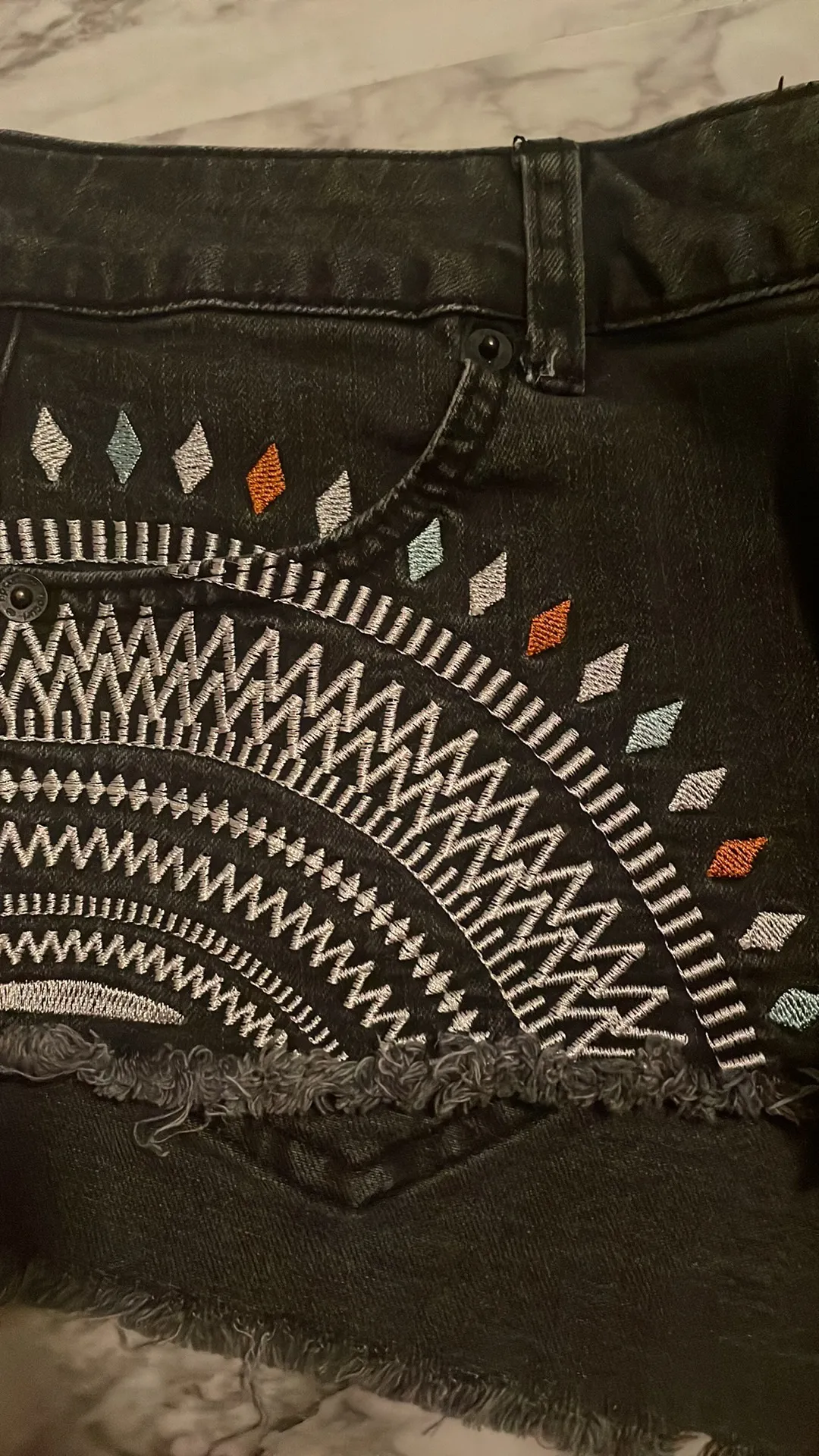 Rip Curl embroidered jean shorts - Image 5