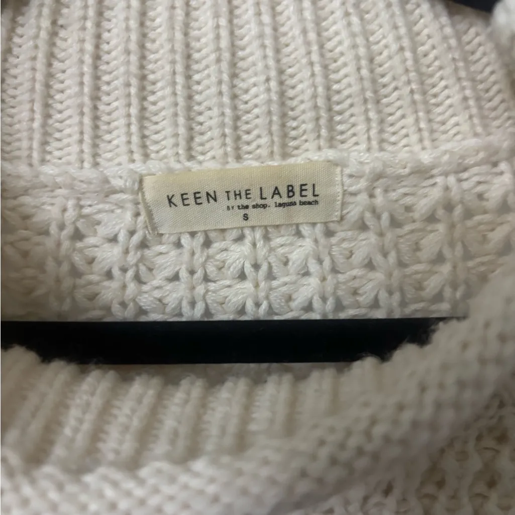 Elegant Cream Turtleneck Sweater - Image 2