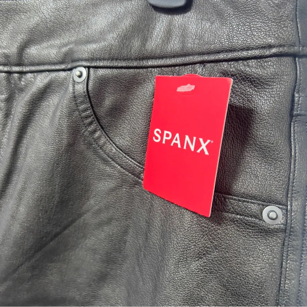 spanx faux leather leggings with pockets nwt - Image 3
