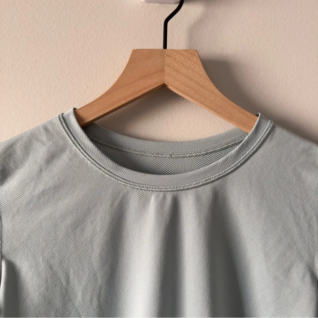 Lululemon Athletic pale green short sleeve tee top t-shirt stretch crew neck EUC - Image 8